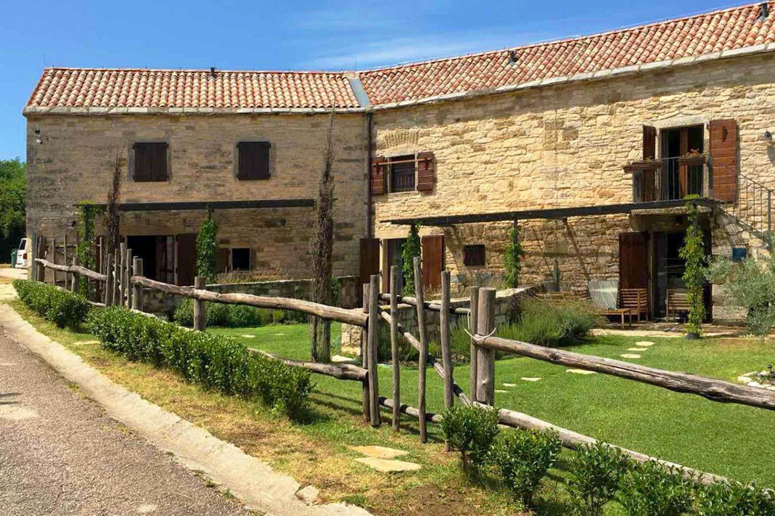 Villas Martincici With Large Pool Grožnjan Zewnętrze zdjęcie